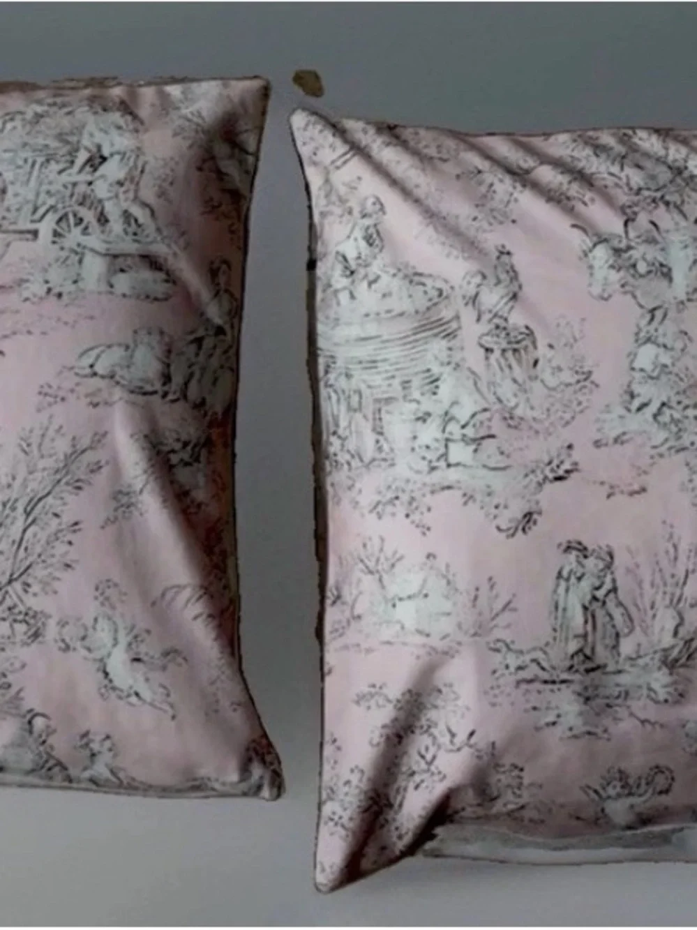 2-Classic Toile Decorative Pillows in Light Pink
